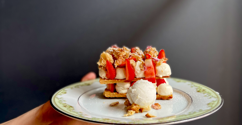 715-STRAWBERRY-MILLE-FEUILLE.png