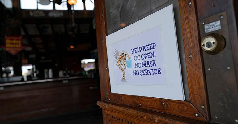 mask-service-restaurants.jpg