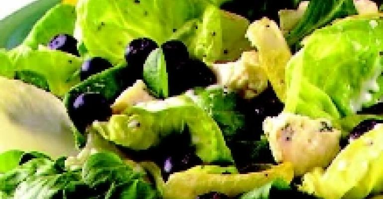 Blueberry and Gorgonzola Salad with Mixed Greens