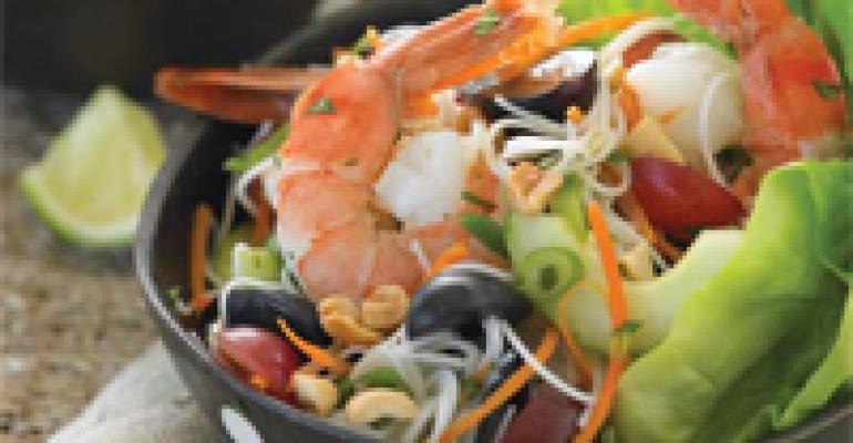 Southeast Asian Salad with Grapes and Prawns