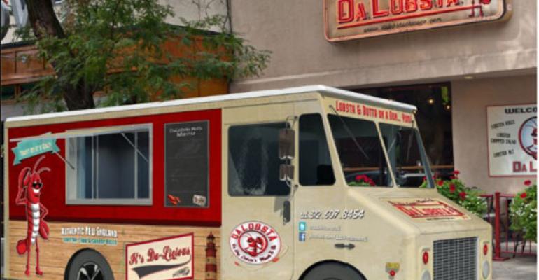 Chicago fast casual restaurant Da Lobsta raised investor funds to purchase a food truck that sells 1295 lobster rolls