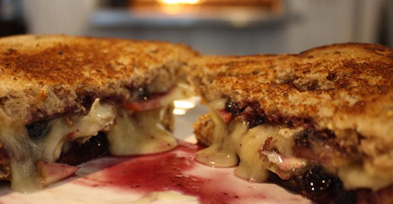 PB&amp;J (Pears, Brie and Jam) Grilled Cheese Sandwich