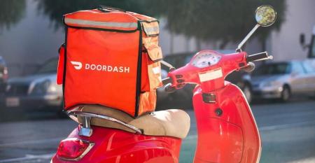 DoorDash_delivery_bag-moped_9.jpg