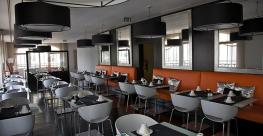 empty-restaurant-coronavirus-pandemic.jpg